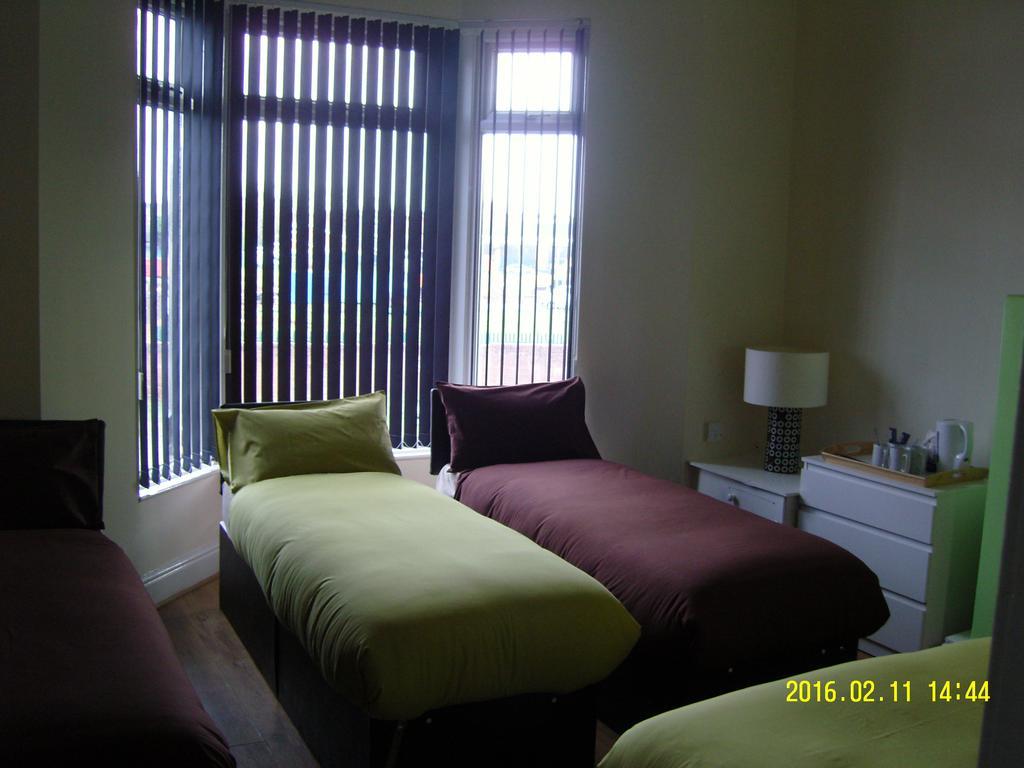 The Kop View Hotel Liverpool Eksteriør billede