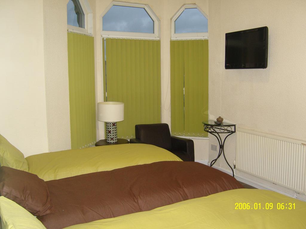 The Kop View Hotel Liverpool Eksteriør billede