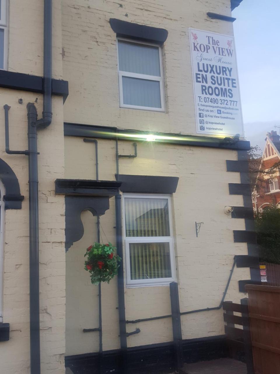 The Kop View Hotel Liverpool Eksteriør billede